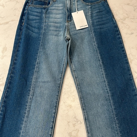 Sneak Peak Two Tone High-Rise Kick Flare Raw Hem Denim 26 NWT - Picture 4 of 17